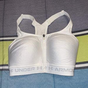 Under Armour Front-Zip Compression Sports Bra 32D